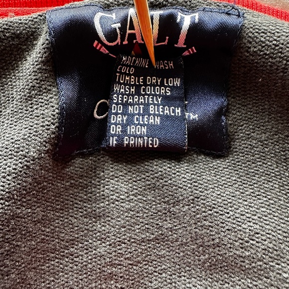 Wisconsin Badgers Red Graphic Sweatshirt SZ Large - Picture 6 of 8